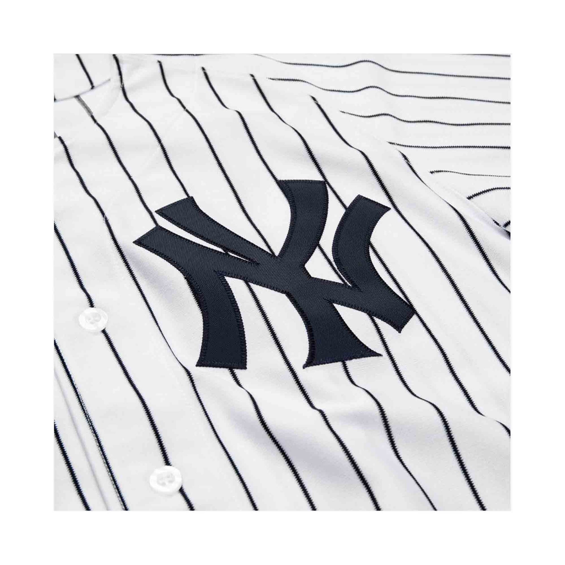 Mitchell & Ness Authentic Derek Jeter New York Yankees 1998 Jersey – DTLR